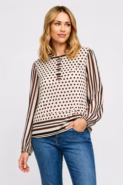 Lykke cremevit blus med brunt mönster