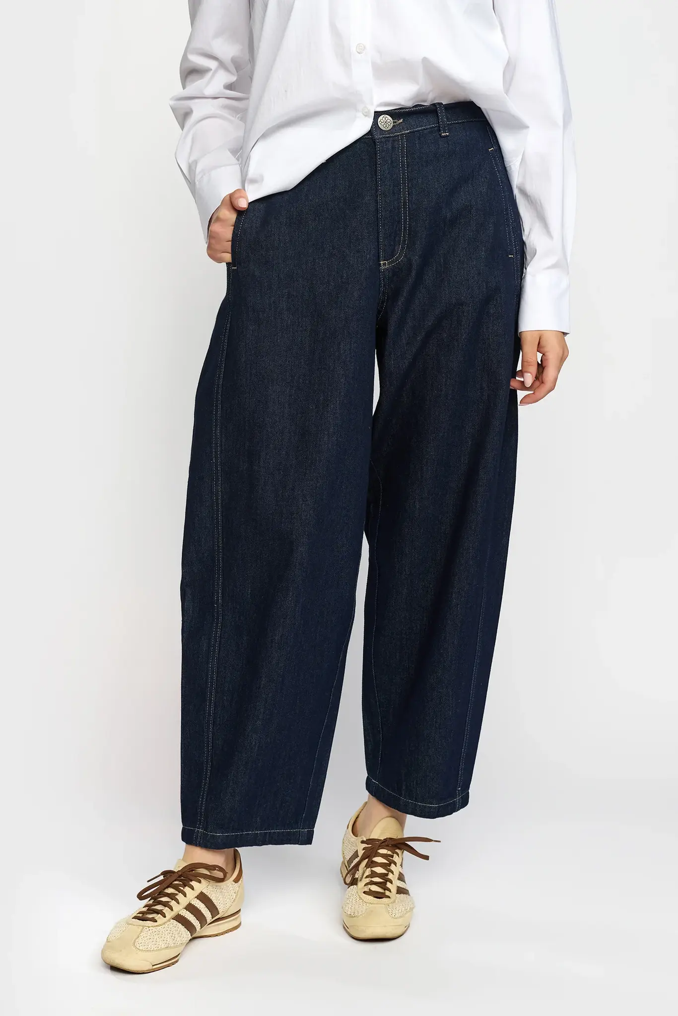 Benedikte mörkblå vida jeans