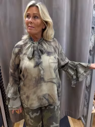Grön mönstrad chiffongblus