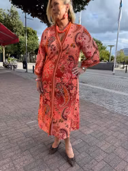 MdcStefania korall klänning med blommor