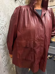 Bordeaux oversize jacka i skinnimitation