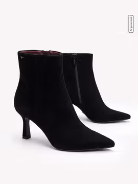 Svarta eleganta ankelboots med spetsig tå