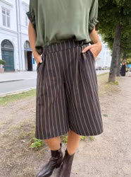 BCPETA Brun randiga cityshorts