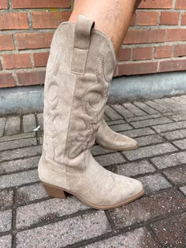 Beige cowboyboots med broderier