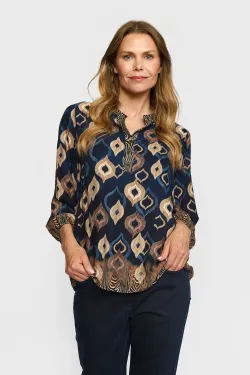 ELINE Blå blus med grafiskt mönster