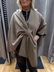 Taupe poncho i filt