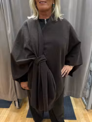 Mörkbrun poncho i filt