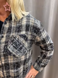 Mörkgrå rutig skjorta med strass