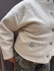 SC-SHAIMA Cremevit bouclejacka