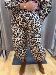 Leopardmönstrade ballongbyxor med revärer
