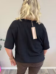 MdcSia Svart mjuk stickad t-shirt