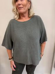 MdcSia Armygrön mjuk stickad t-shirt