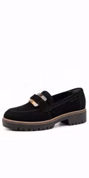 Svarta loafers i mockaimitation med spänne