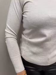Ljusbeige tunnstickad tröja med glittrer