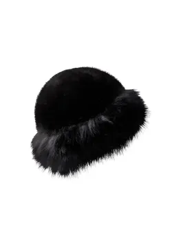 BCKAJSA Svart fluffig mössa