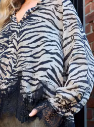 BCSALMA Zebra blus med spets