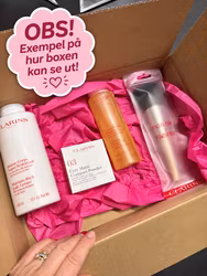 MYSTERY BOX Hudvård/smink Clarins - ord. pris 1600-1900 kr