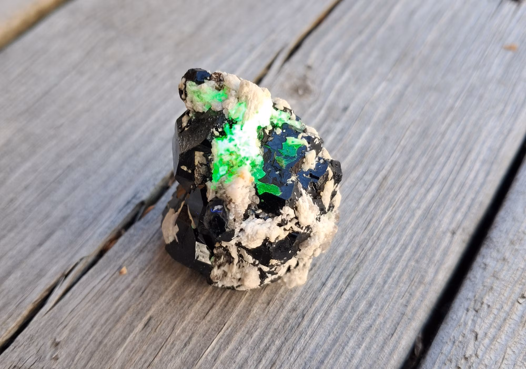 GoSten > Schörl/Svart Turmalin