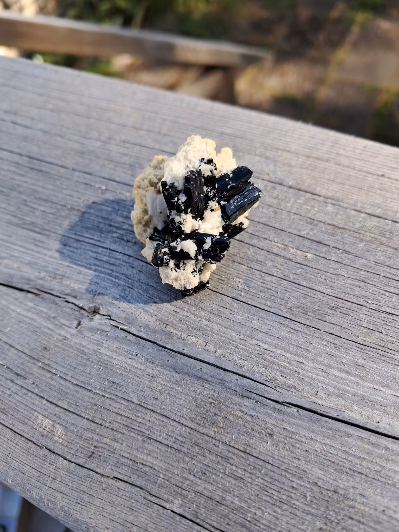 Schorl/svart Turmalin på matris, 17gr