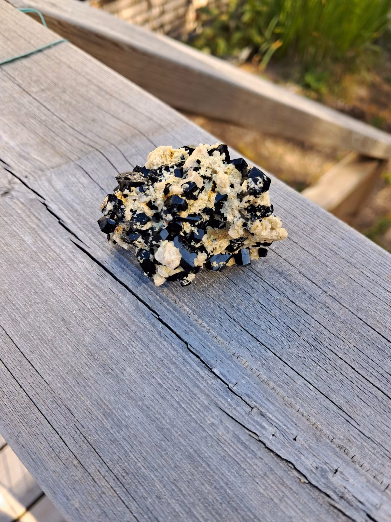 Schorl/svart Turmalin på matris, 55gr