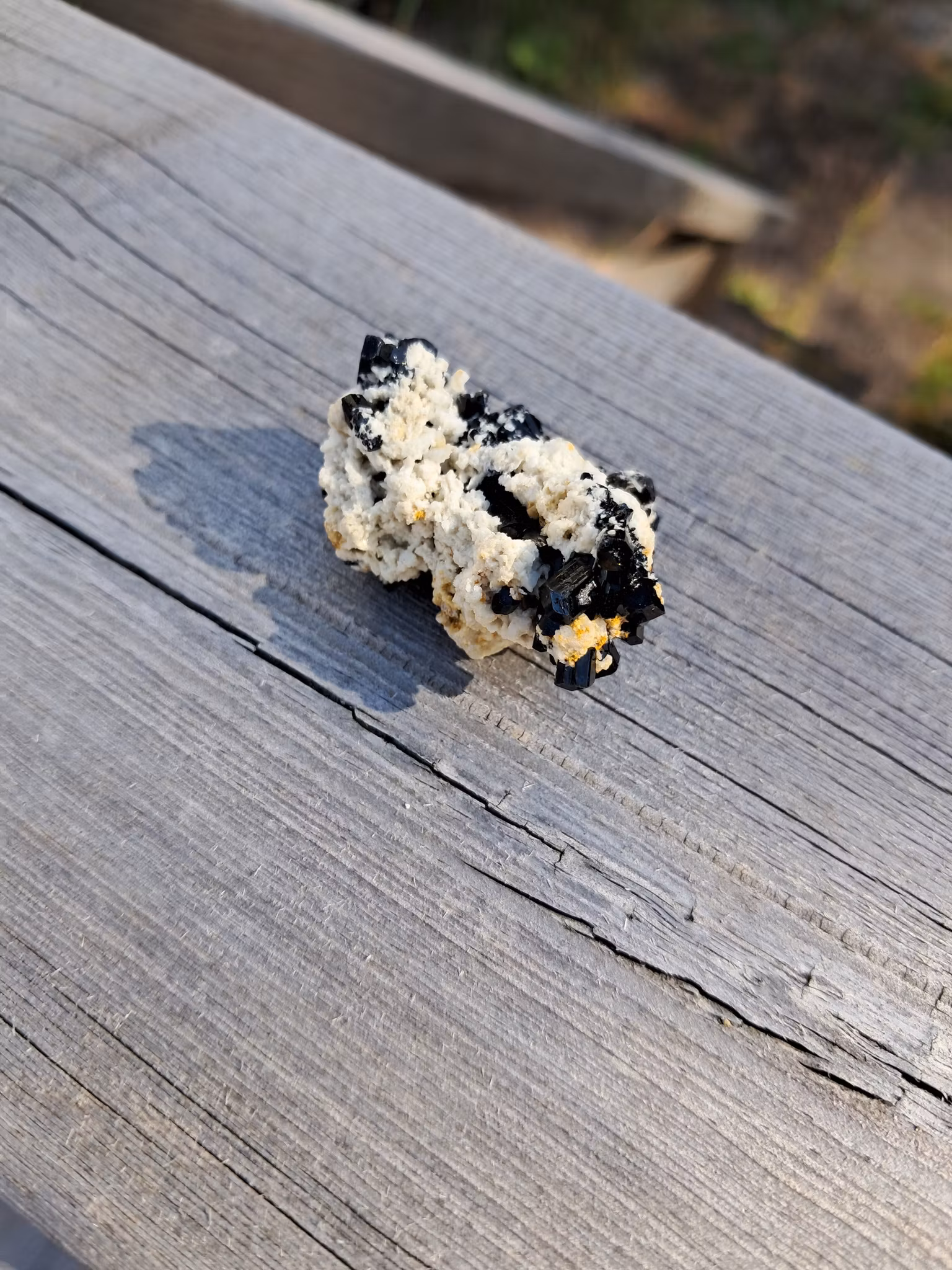 Schorl/svart Turmalin på matris, 17gr