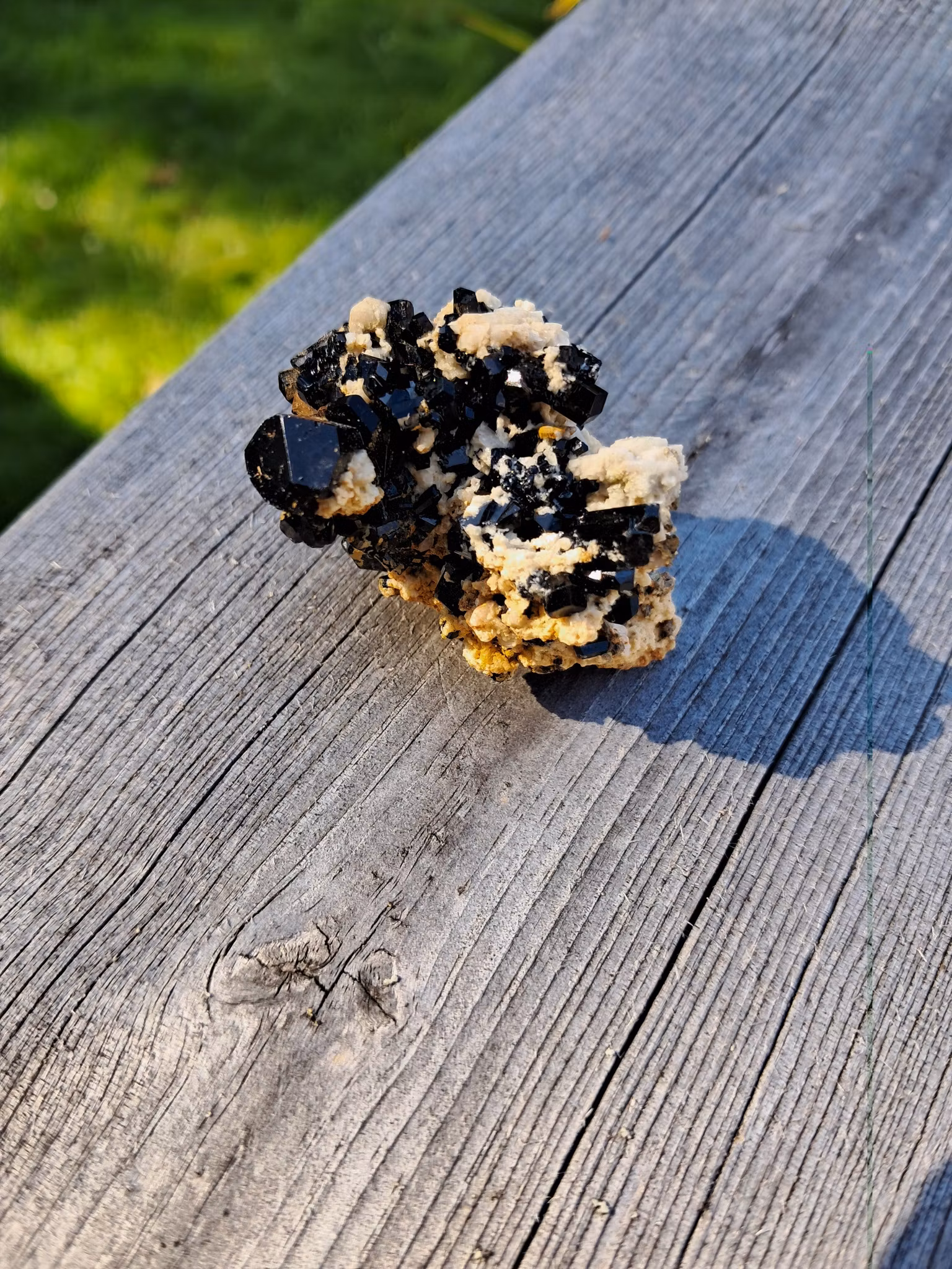 Schorl/svart Turmalin på matris, 32gr