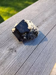 Schorl/svart Turmalin på matris, 48gr