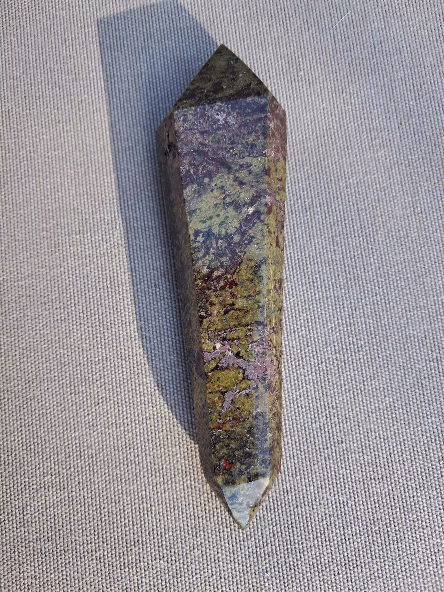 Drakblods-jaspis,  289gr  160mm