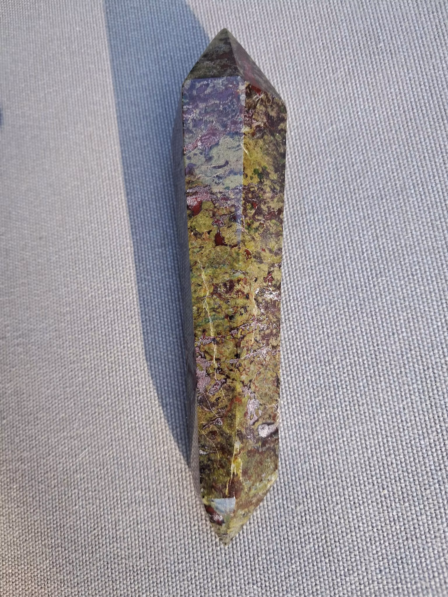 Drakblods-jaspis,  289gr  160mm