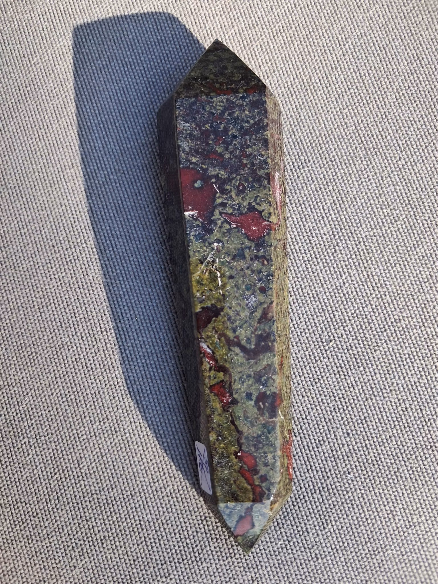 Drakblods-jaspis,  236gr  150mm