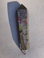 Drakblods-jaspis,  236gr  150mm