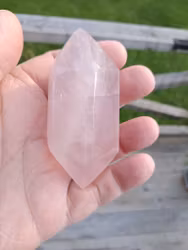 Rosenkvarts,  146gr  85mm