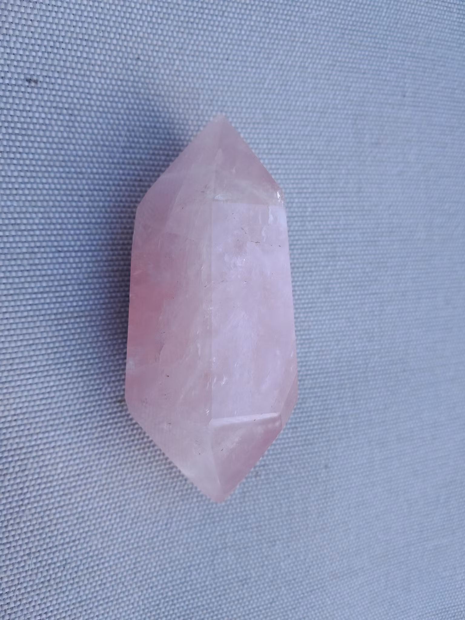 Rosenkvarts,  164gr  90mm