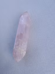 Rosenkvarts,  159gr  115mm