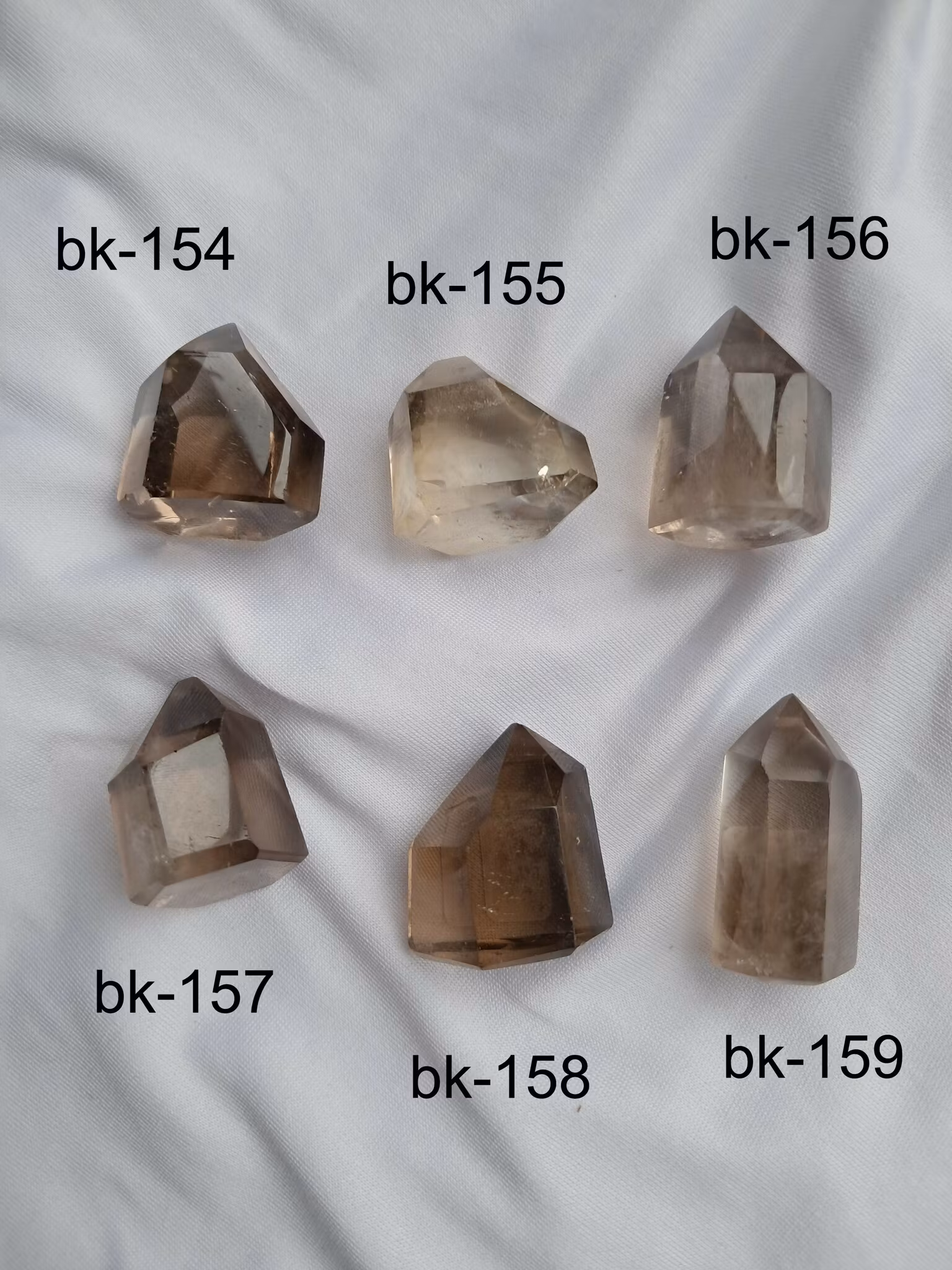 Rökkvarts, slipad,   cirka  21gr  31mm