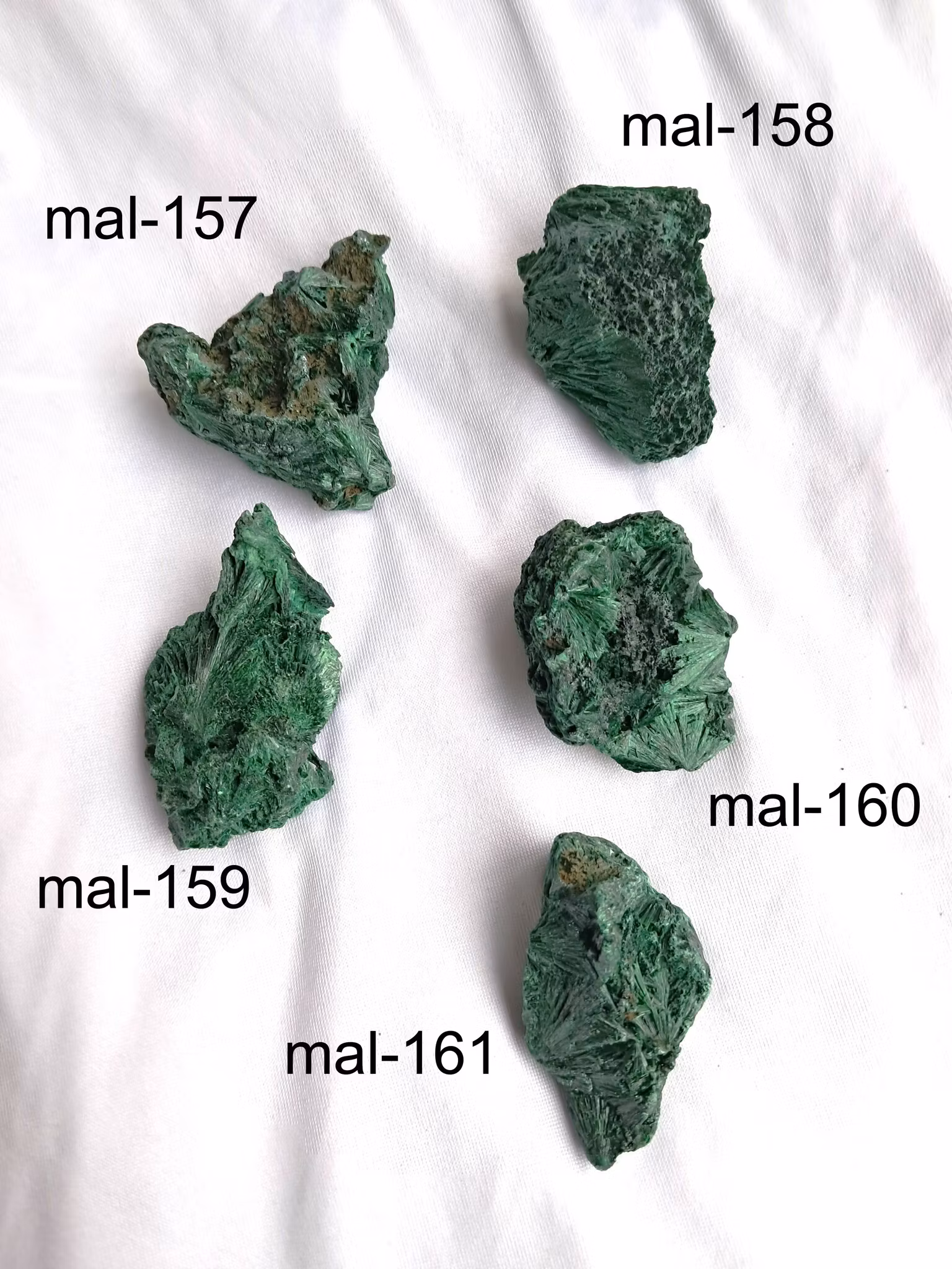 Sammets-malakit,   cirka 51gr  48mm