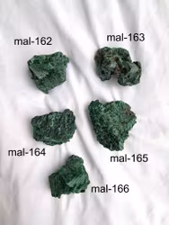 Sammets-malakit,   cirka 51gr  48mm