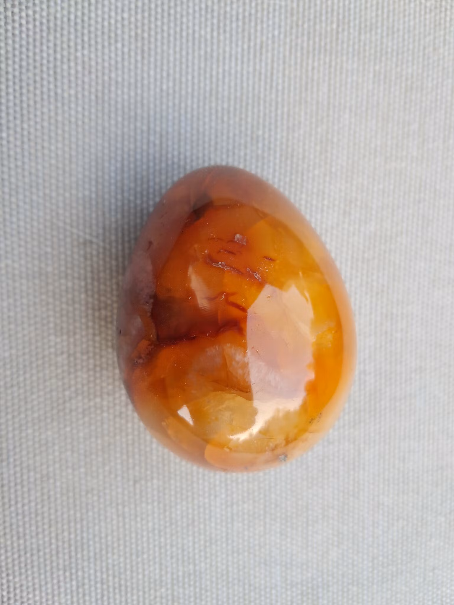 Karneol, ägg    122gr  54*41mm