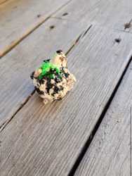 Schorl/svart Turmalin på matris, fluorescerande, 36gr