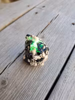 Schorl/svart Turmalin på matris, fluorescerande, 36gr