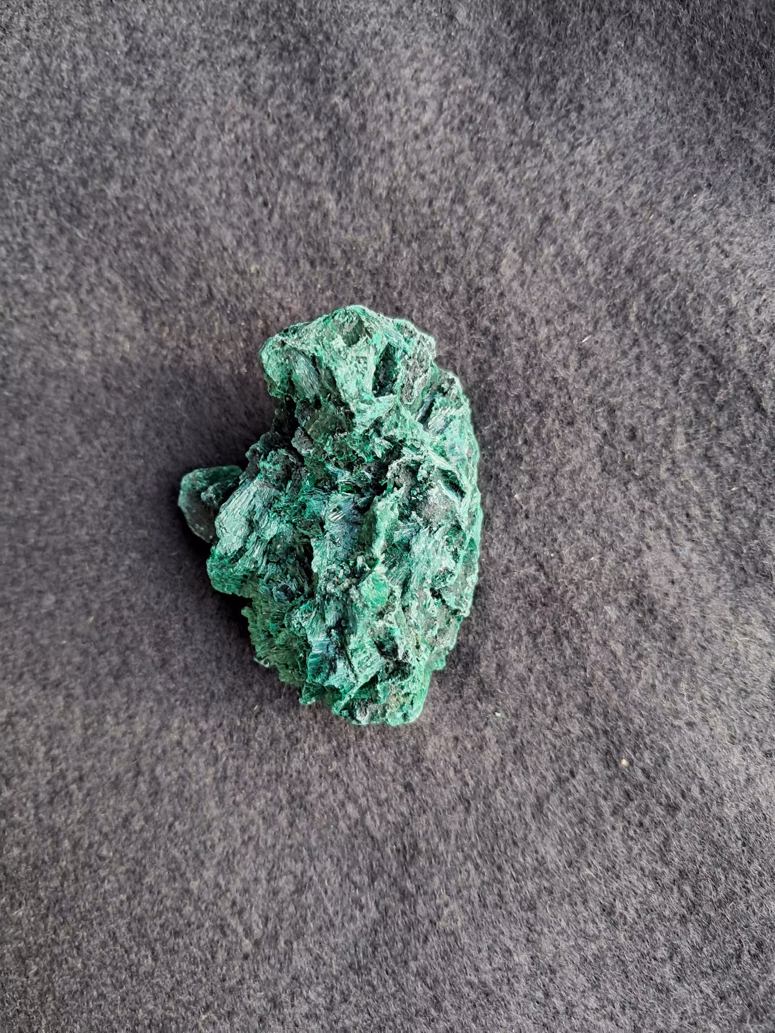 Sammets-malakit,  70gr  57mm