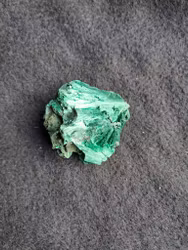 Sammets-malakit,  65gr  46mm