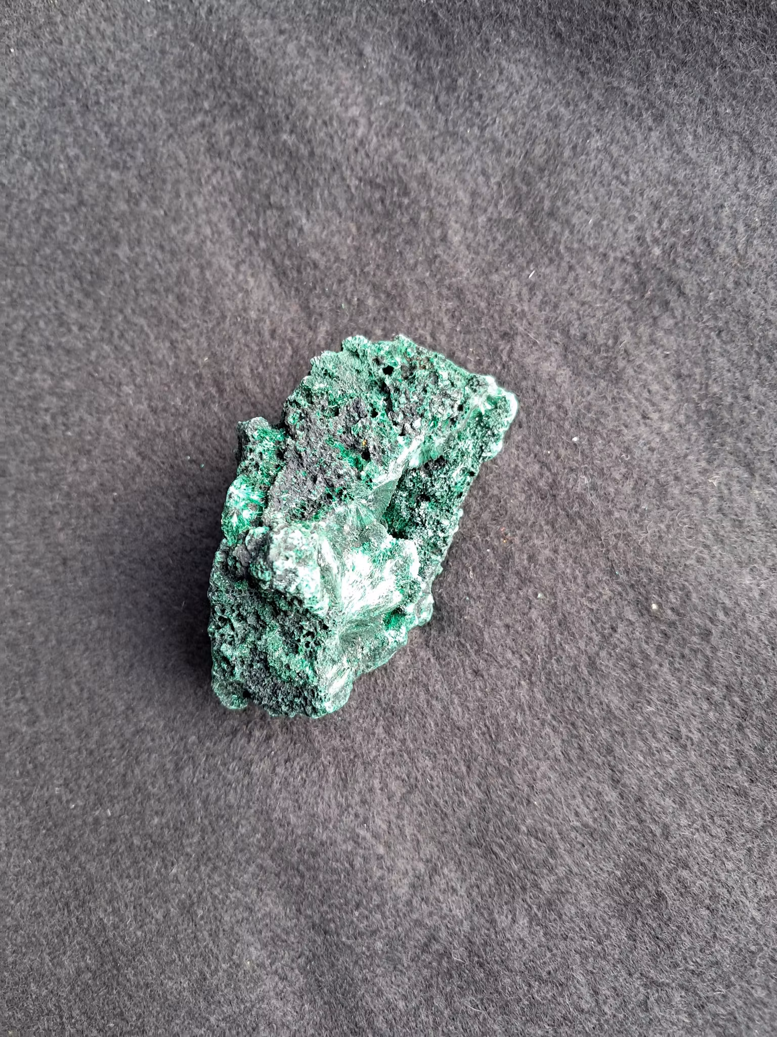 Sammets-malakit,  98gr  69mm