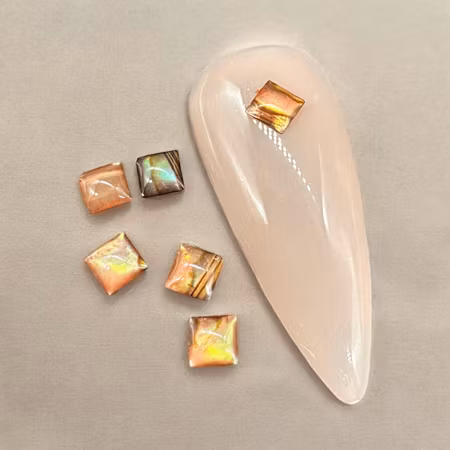 Snäckor röd kvadrat 4mm 6 st