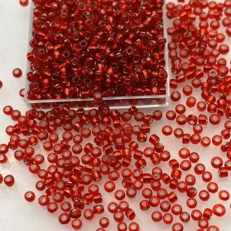 2mm glasfröpärlor röd