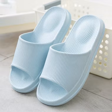 Slippers med støtdempende hæl (lyseblå)