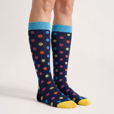 Prikkete støttestrømper