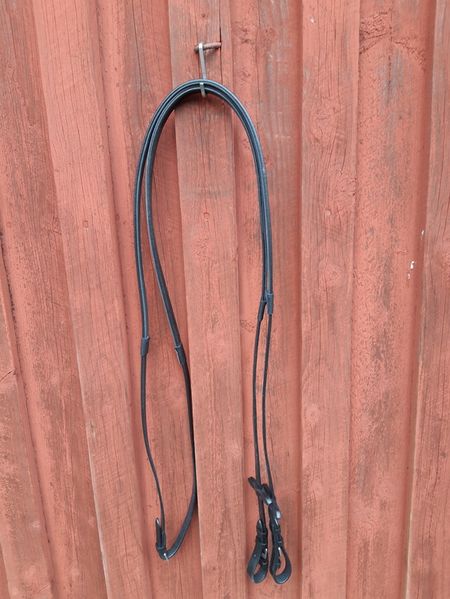 Lädertyglar med gummi ca 315cm