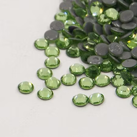 Hotfix rhinestone Peridot SS30