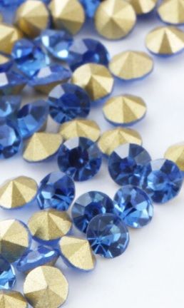 Rhinestone  Light Sapphire point back 8mm